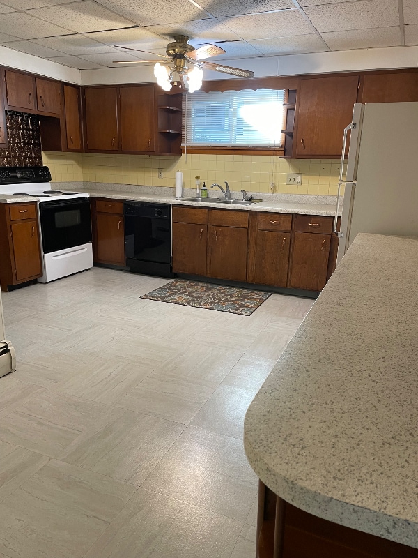 Building Photo - 331 Dorn Ave