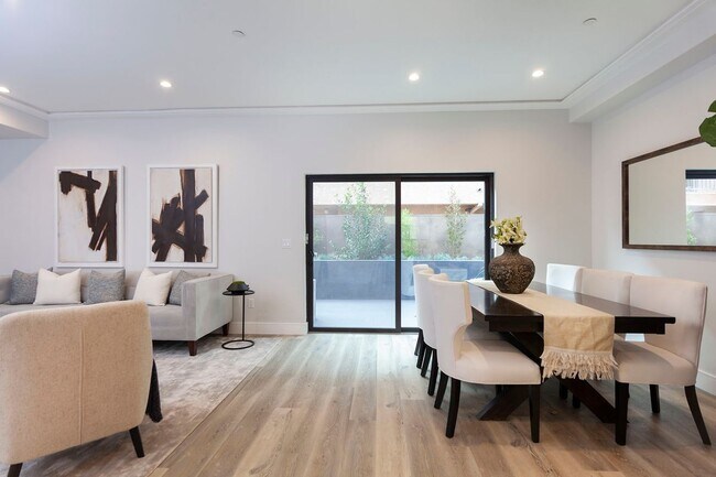 Foto del edificio - 1059 Elm Ave