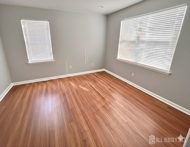 Building Photo - 4 Cobblers Cir