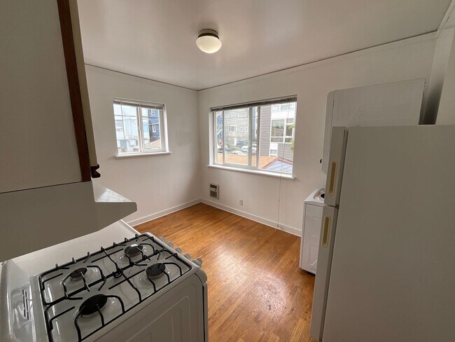 Foto del edificio - 4739 19th Ave NE