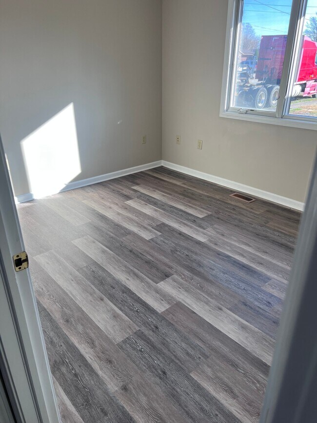 Foto del edificio - 206 W Mill St