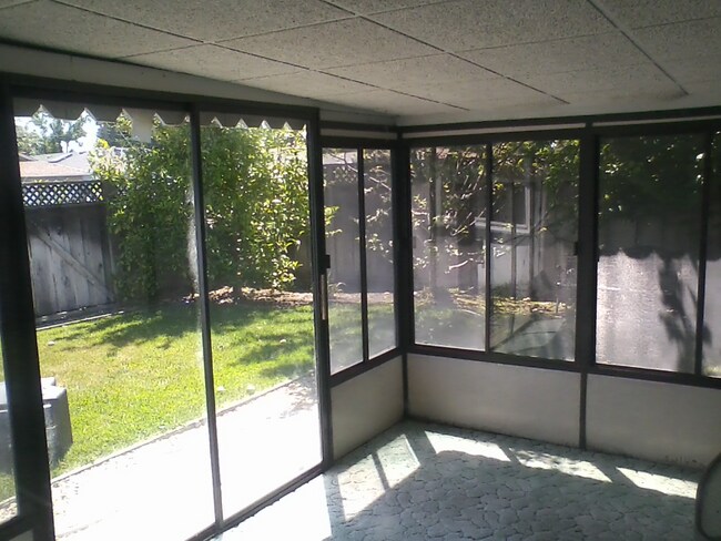 Building Photo - 3354 Fowler Ave