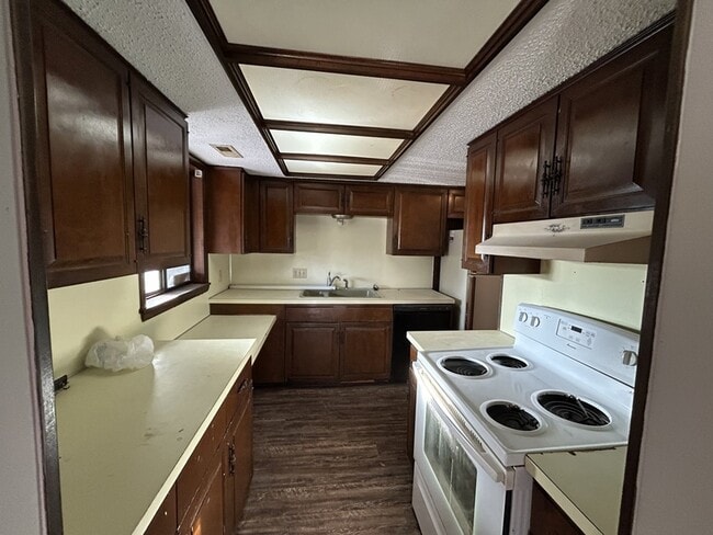 Building Photo - 315 S 7th St