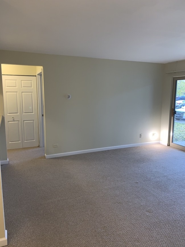 Building Photo - 212 Glengarry Dr