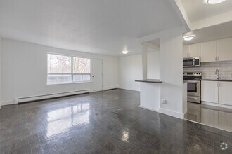 2BR, 1BA - 954SF - Living Room - 285 Erb Street W