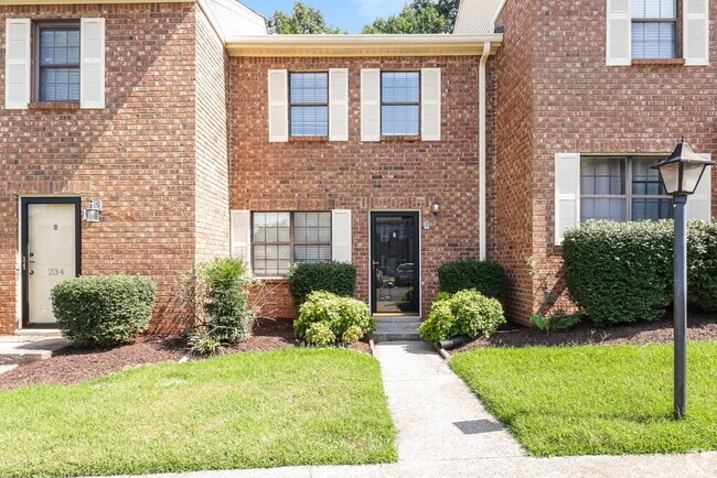 Building Photo - 232 Thistle Ln