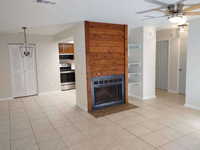 Building Photo - 4405 SW 74th Terrace