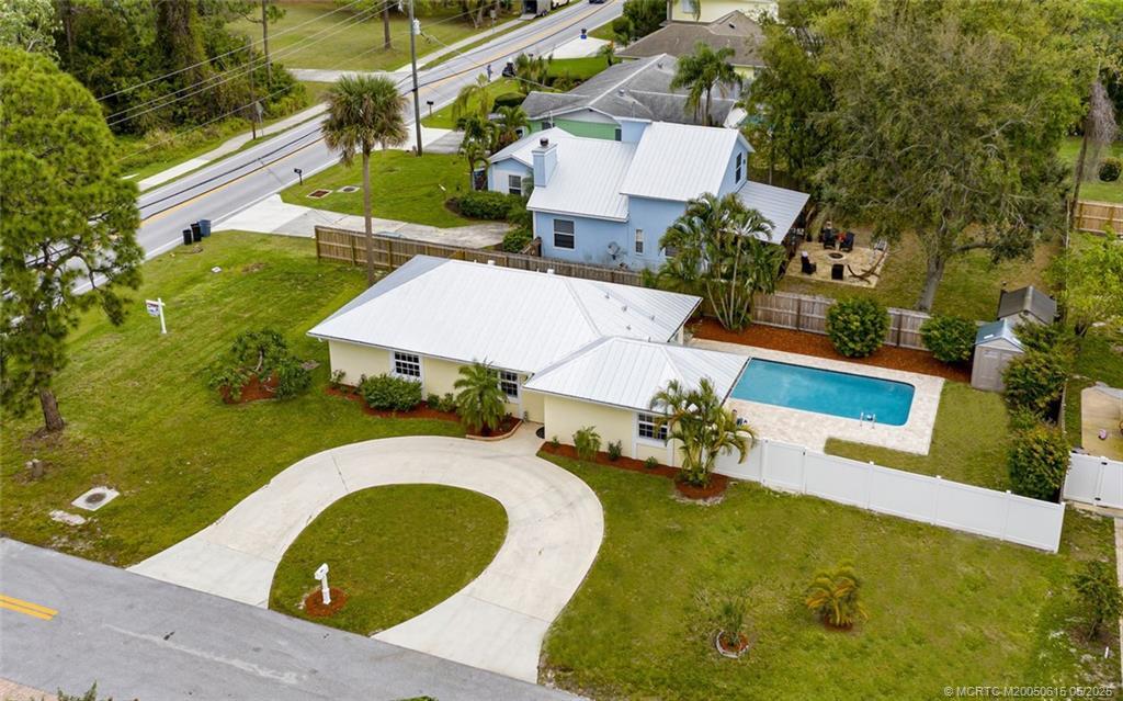 Foto principal - 2363 NW Brennan Ct