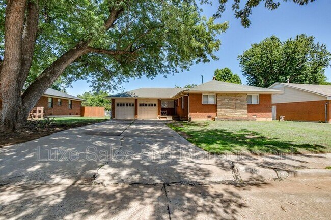 Building Photo - 3516 Mt Pleasant Dr