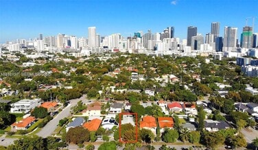 Building Photo - 445 SW 24th Rd