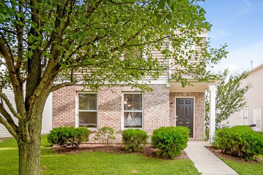 Primary Photo - 941 Ravine Dr