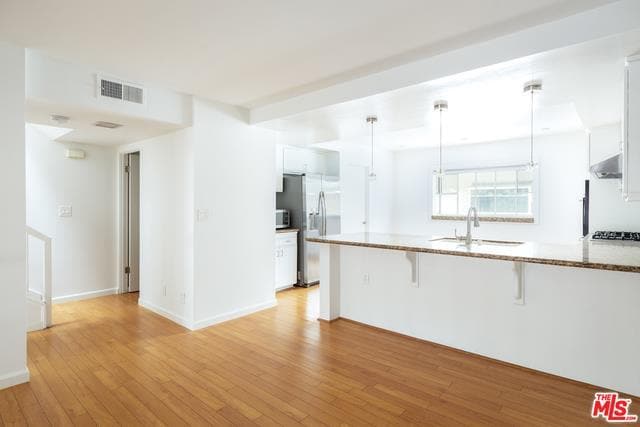 Building Photo - 4739 La Villa Marina