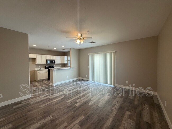 Foto del edificio - 15818 N 25th St
