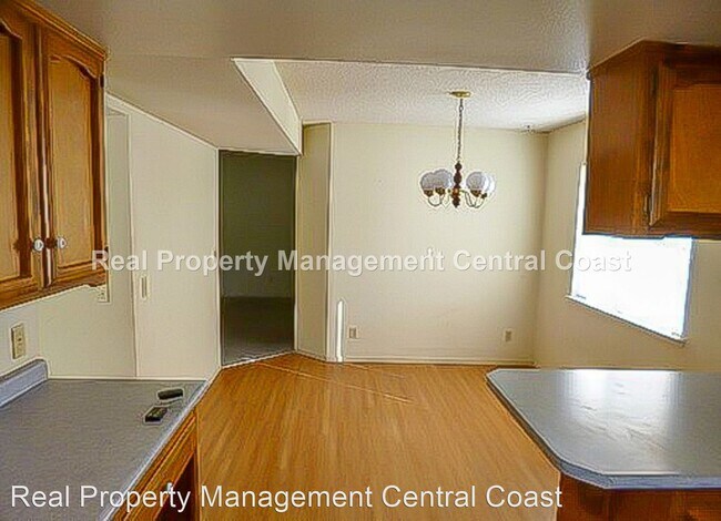 Foto del edificio - 3 br, 2.5 bath House - 9680 Murphy Avenue