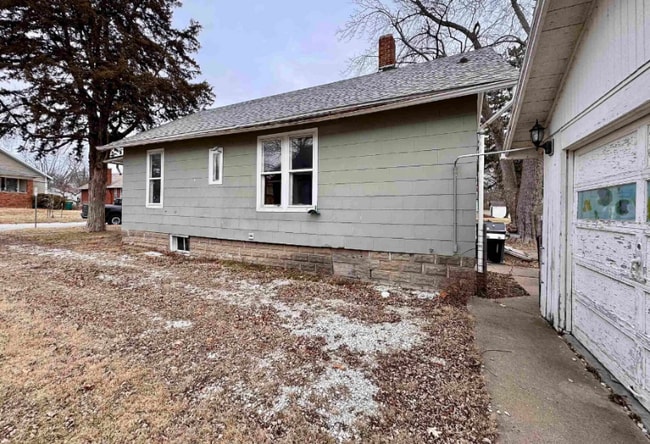 Building Photo - 437 W Pierce St