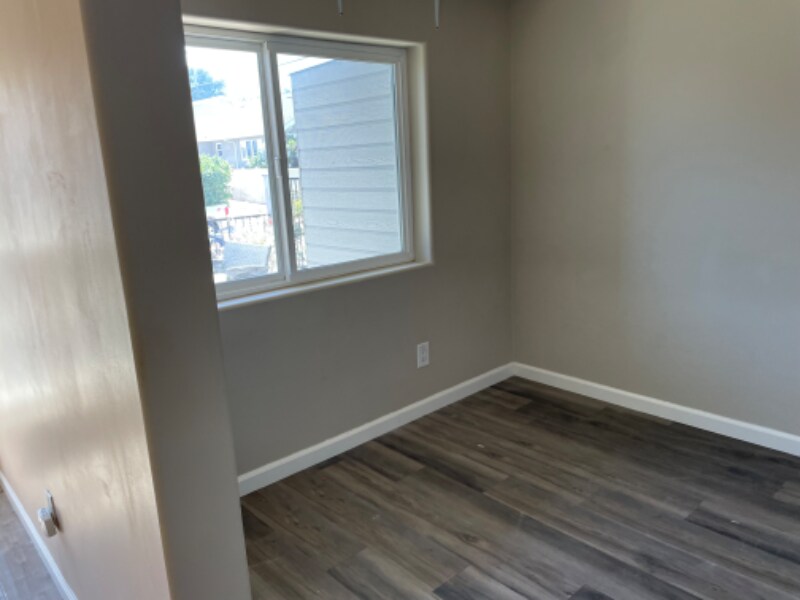Foto principal - 1208 W 9th St