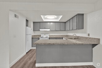 Building Photo - Creekside Estates