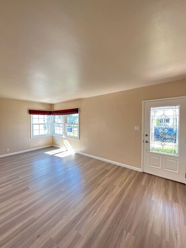 Foto del edificio - Lakewood 3 Bed Gorgeous House - New Paint ...