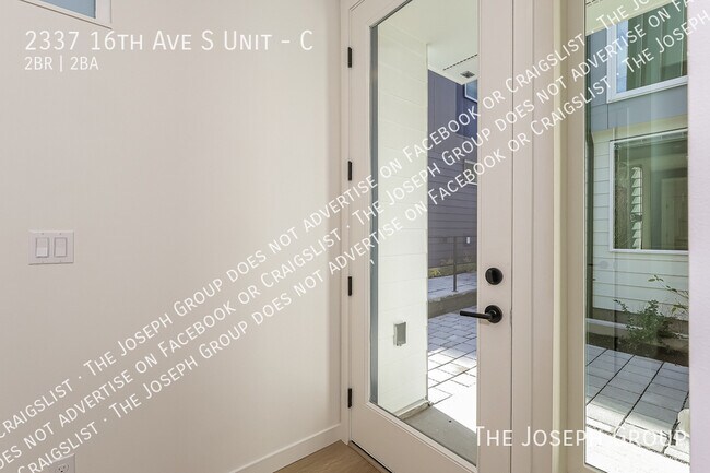 Foto del edificio - 2337 16th Ave S