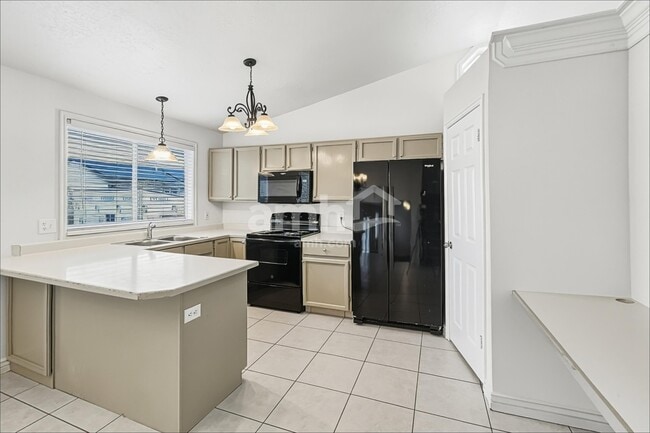 Building Photo - 5544 Lopalena Cir