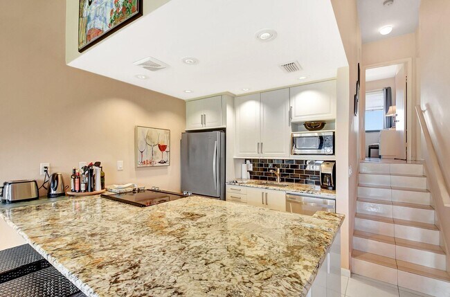 Building Photo - 755 Dotterel Rd