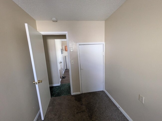 Building Photo - 1001 S Pittenger Rd