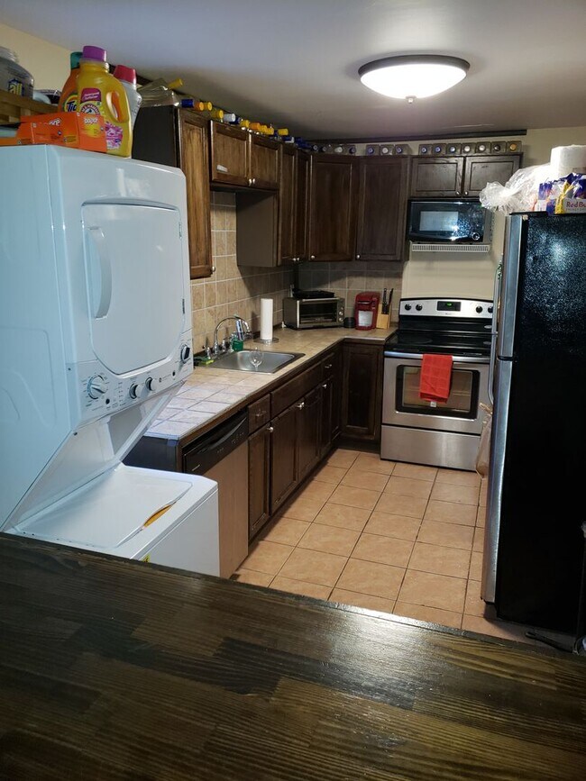 Photo - Newly Renovated Temple Apartment