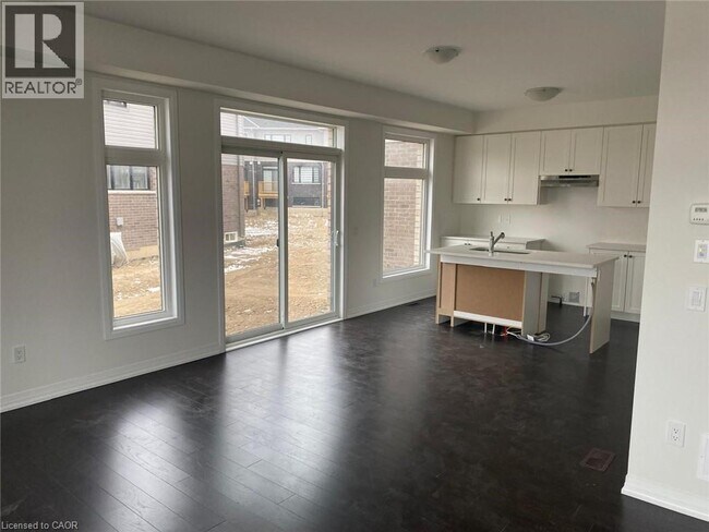 Building Photo - 3 Pinnacle Ct