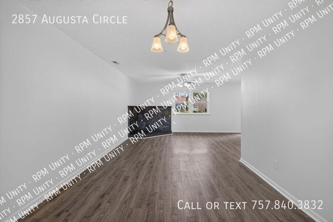 Building Photo - 2857 Augusta Cir