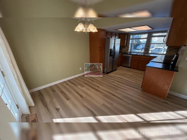 Foto del edificio - 8525 Pepperridge Dr