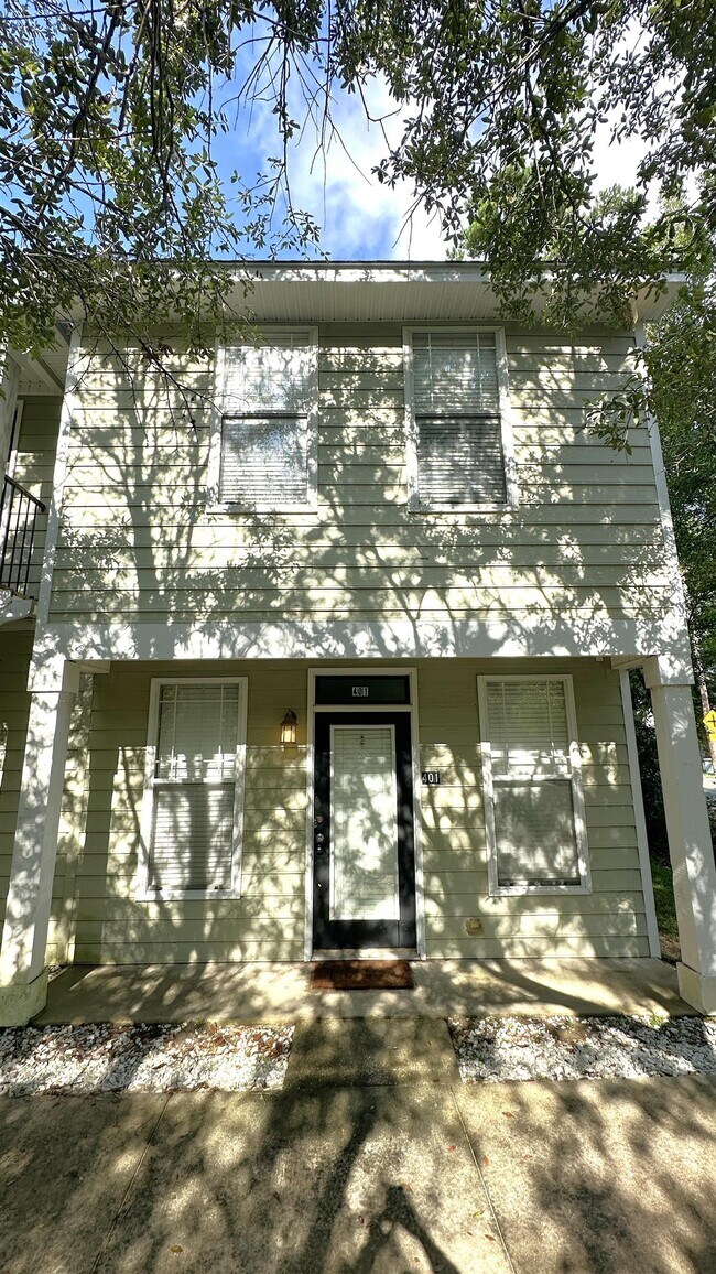 Foto del edificio - 1417 Pullen Rd