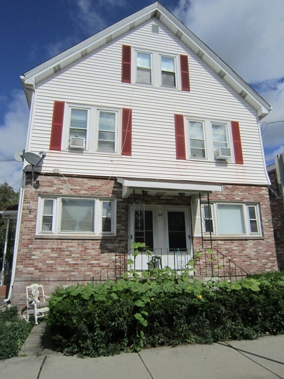 263 River St Unit R1, Waltham, MA 02453 Room for Rent in Waltham, MA