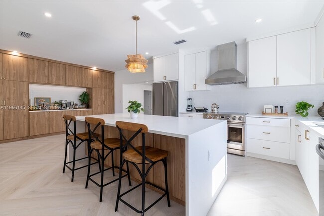 Building Photo - 1420 SW 17th St