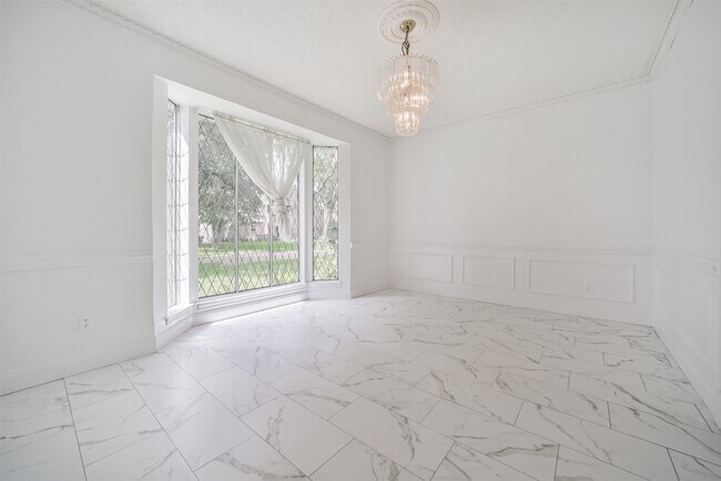 Foto del edificio - 15738 Fleetwood Oaks Dr