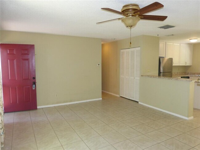 Foto del edificio - 2528 Elderberry Dr