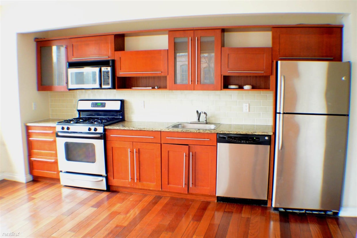 Primary Photo - 1131 31st Ave