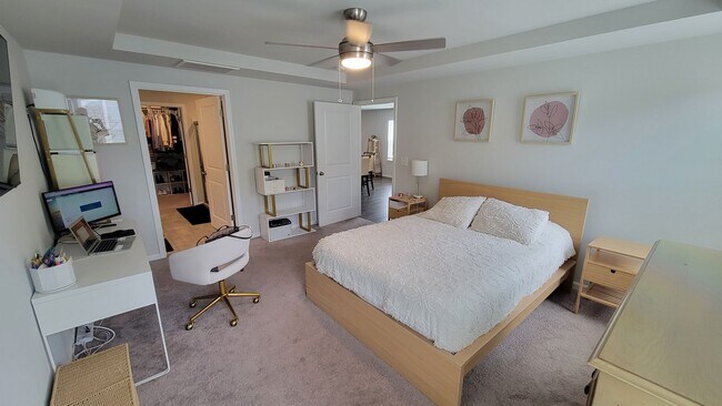 Foto del edificio - 120 Paddock Glen Dr