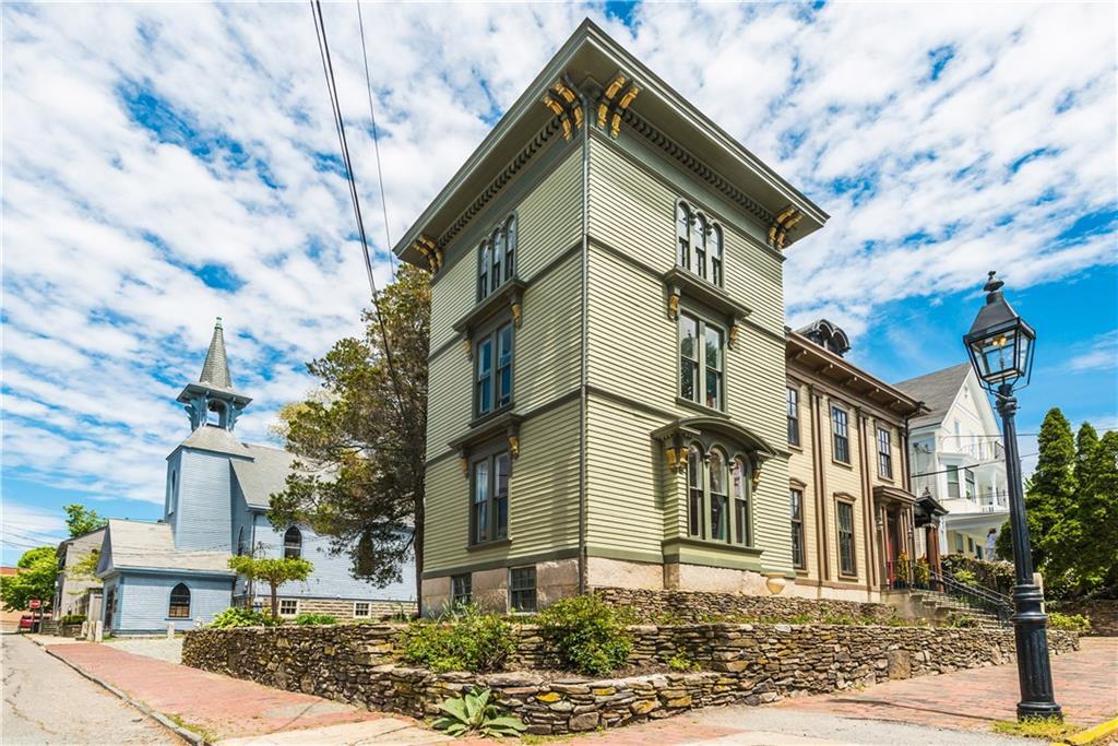 9294 Pelham St Unit 1, Newport, RI 02840 Room for Rent in Newport