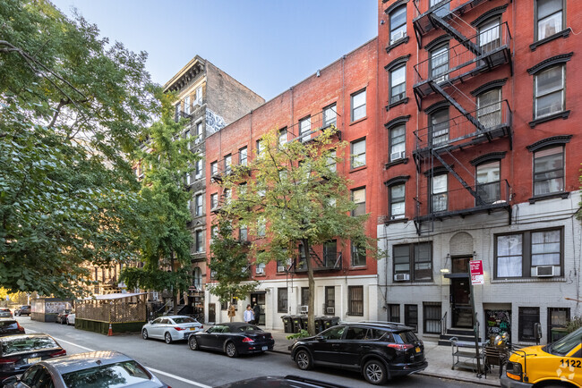 Building Photo - 120 E 4th St