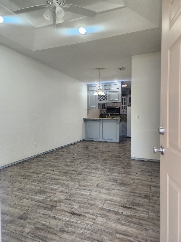 Building Photo - 607 Buena Vista Dr