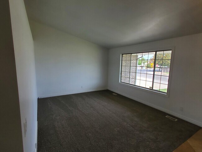 Foto del edificio - 4785 Dorilee Dr