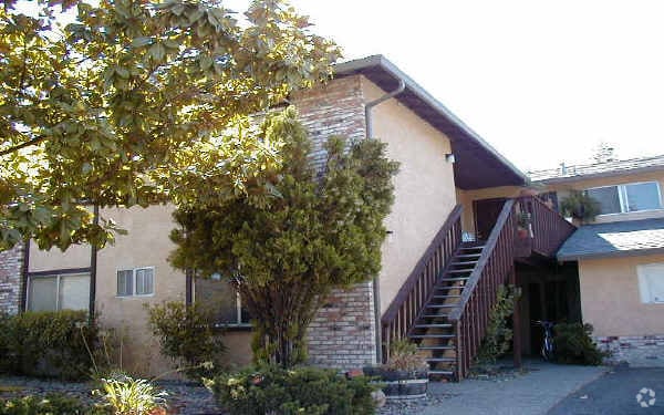 Building Photo - 1366 Monte Vista Ave