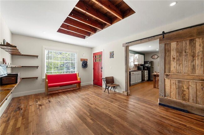 Building Photo - 948 Margaret Pl NW