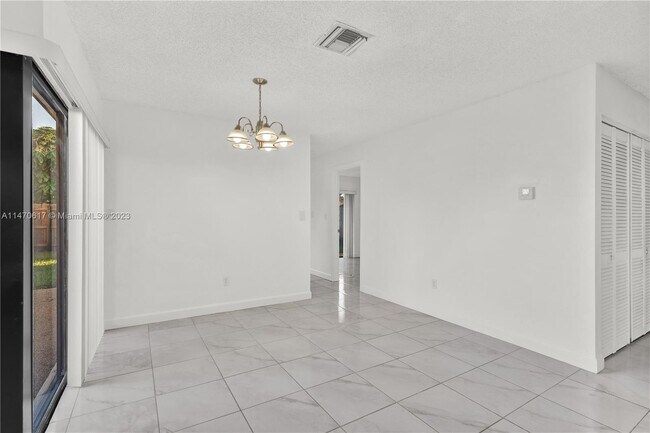 Foto del edificio - 12704 SW 71st Terrace
