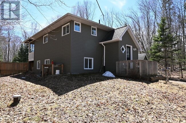 Building Photo - 351 Chub Lake Rd