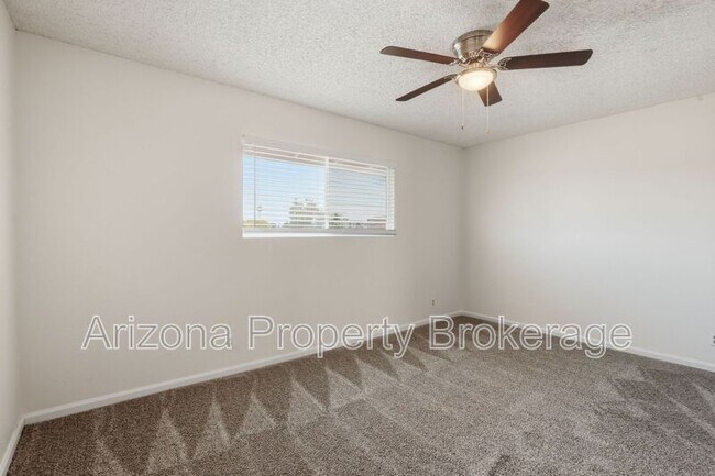 Foto del edificio - 3934 E Piccadilly Rd