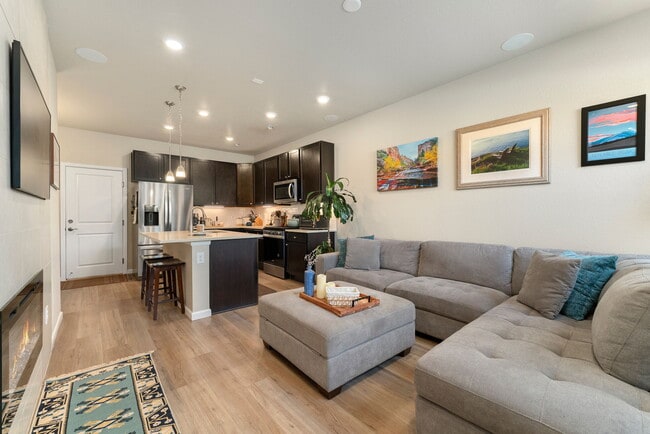 Building Photo - 8418 Rizza St