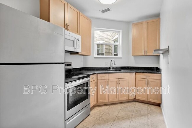 Building Photo - 1217 Duncan Pl NE