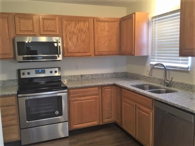 Foto del edificio - 7722 Brunfield Dr