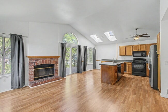 Building Photo - 3731 Shefield Dr